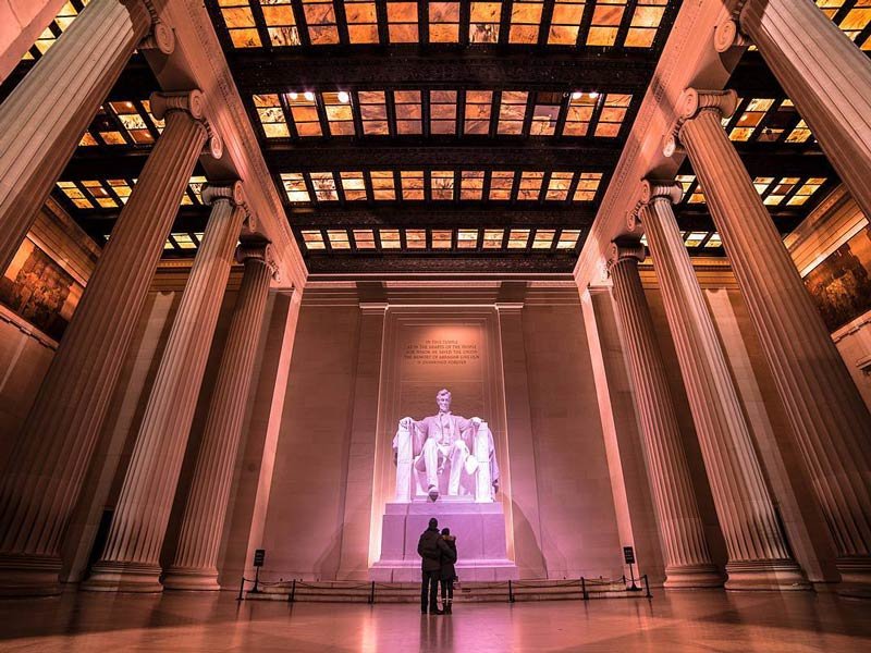 What Is Inside the Lincoln Memorial?